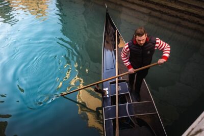 Private Crafted Gondola Ride on the Grand Canal - Getting There: The Meeting Point Is the Make-or-Break