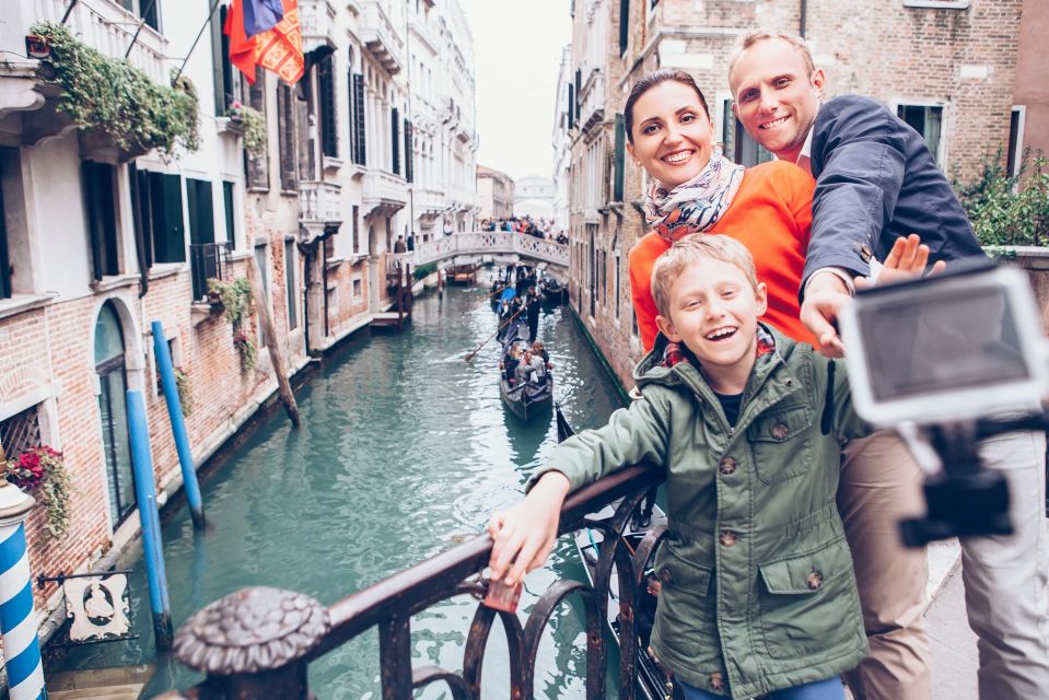 Private Family Tour of Venice with Fun Activities for Kids - 4-Hour Option: The Gondola Ride on the Grand Canal
