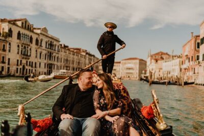 Private Gondola Ride with Professional Photographer in Venice - Price reality check: when it feels like a bargain