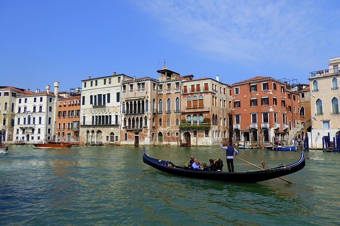 Private Gondola Serenade with Music - Group size limits: the big logistical reality