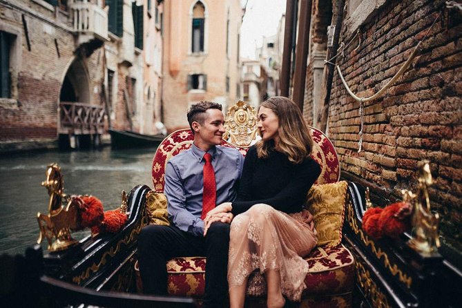 Private Photo Shoot in Venice with Gondola Ride Included - Private Photo Shoot With Enzo: why 8:30am is the secret sauce