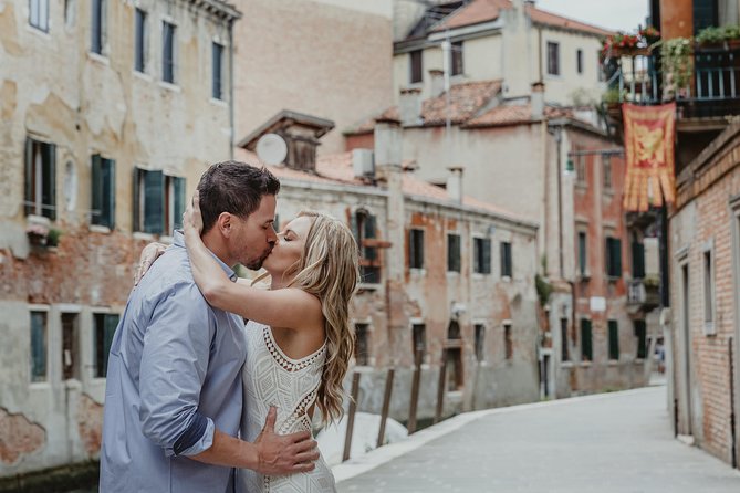 Private Photo Shoot & walking tour - Price and Logistics: Is $636.68 Per Person Good Value?