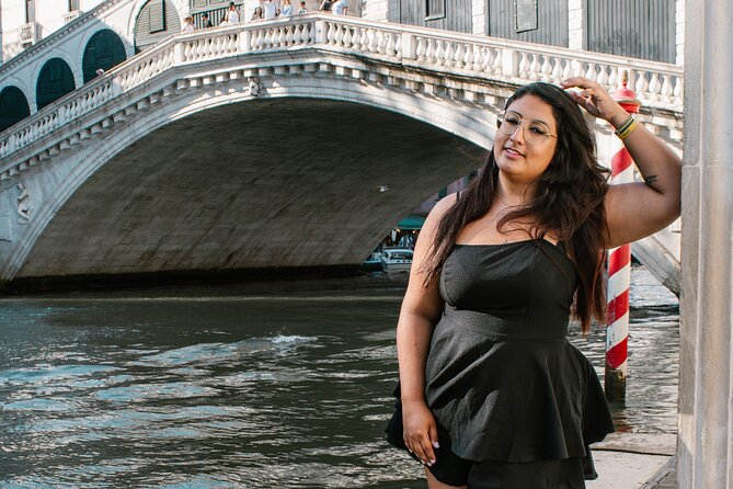 Private Photoshoot Experience in Venice - Rialto to a Narrow Street: Getting Variety Without Wasting Time