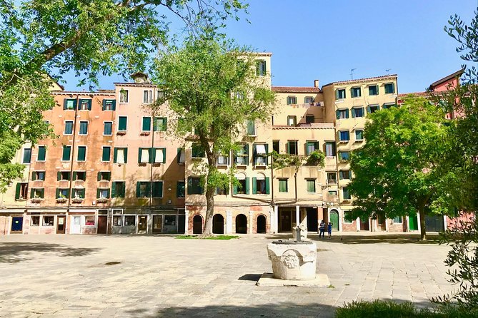 Private Tour of Jewish Ghetto in Venice - A real Venetian break: wine or cake in a traditional spot