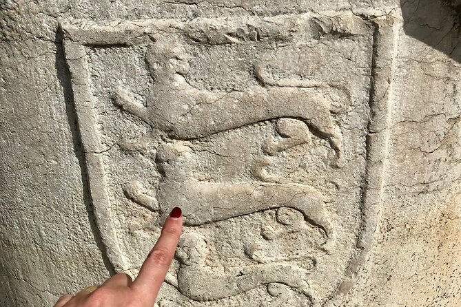 Private Tour of Jewish Ghetto in Venice - What you’ll see in the Jewish Ghetto area: streets, symbols, and small revelations