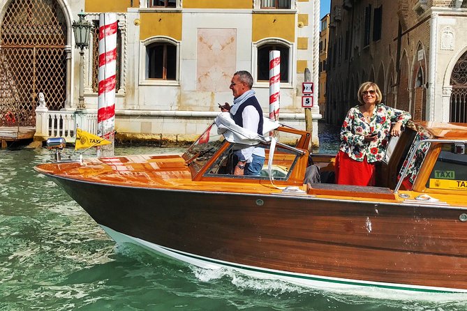 Private transfer from hotel in Venice To VCE airport - Meet Your Assistant at Your Doorstep (Hotels, Apartments, and Key Areas)