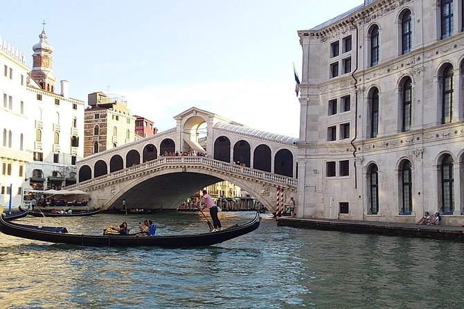 Private Venice walking tour plus Murano island lunch and glass factory visit - How the day flows: Venice on foot, Murano by boat