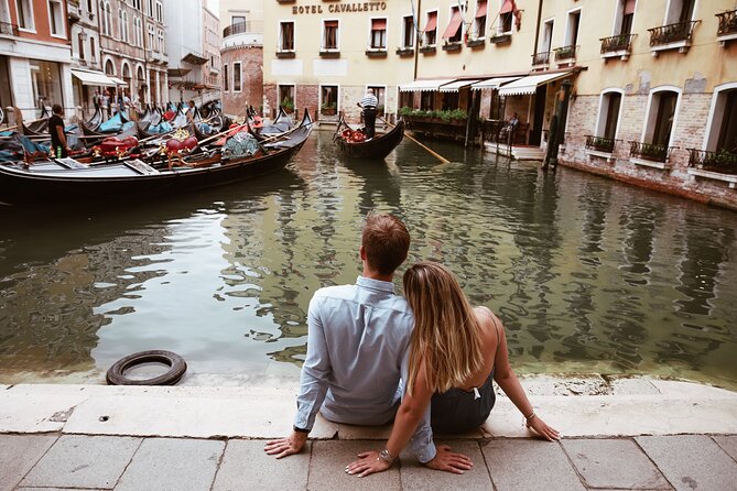 Private Walking and Photography Tour in Venice - Stop 2: Ponte dei Sospiri (Bridge of Sighs) for Classic Drama