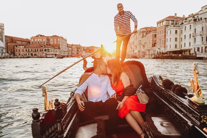 Private Walking and Photography Tour in Venice - Where You Meet: St. Mark’s Square to Rialto Finishes the Story