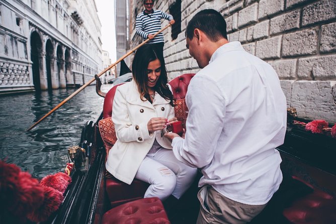 Proposal Photographer in Venice - Price and value: $308.53 for a private, edited result