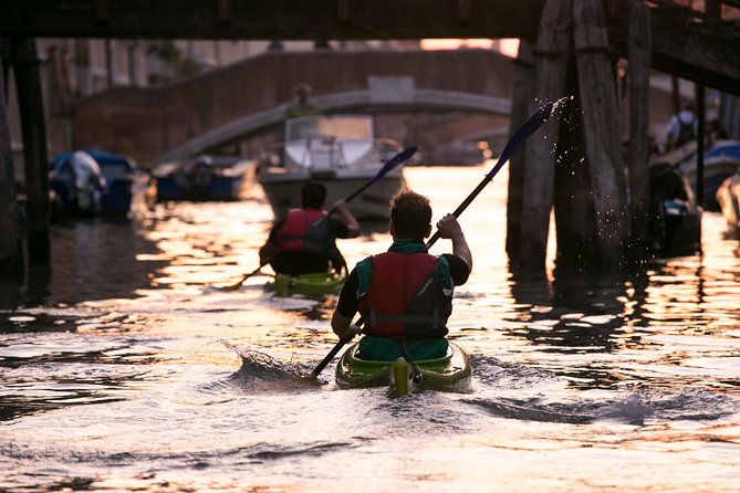 Real Venetian Kayak - Tour of Venice Canals with a Local Guide - Price and Value: What You’re Really Paying For