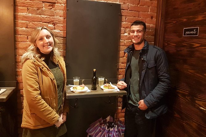 Rialto Market Food Tour: Wine Tasting and Sightseeing in Venice - The Tasting Stops: How You Eat Like a Venetian (Not a Schedule Robot)