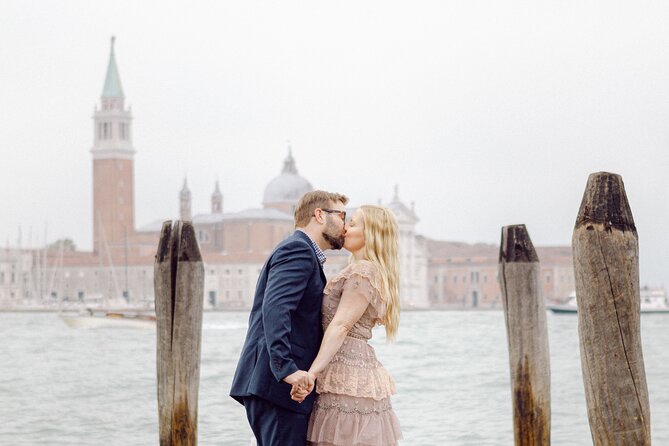 Romantic Photoshoot in Venice - Who this experience is best for (and who might pass)