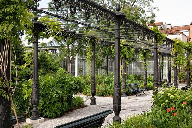 Royal Gardens & St.Mark Basin View Casanova Aperitif - Alcohol policy and access fee details you should check before you book