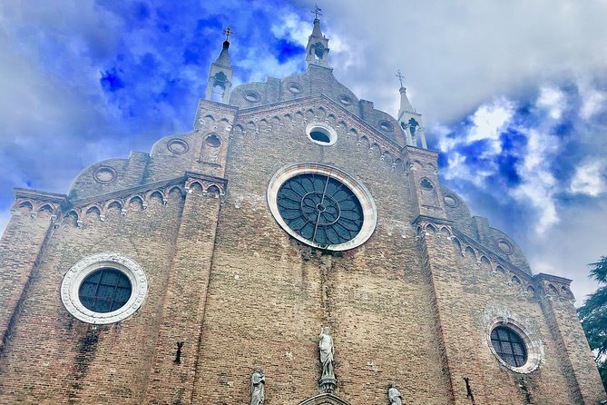 San Polo, Rialto & Frari: 2-Hour Private Walking Tour in Venice - Stop 3: Mercati di Rialto—the market you can feel