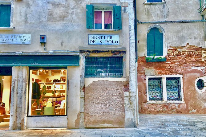 San Polo, Rialto & Frari: 2-Hour Private Walking Tour in Venice - Stop 4: San Polo and Campo San Polo—where the city breathes
