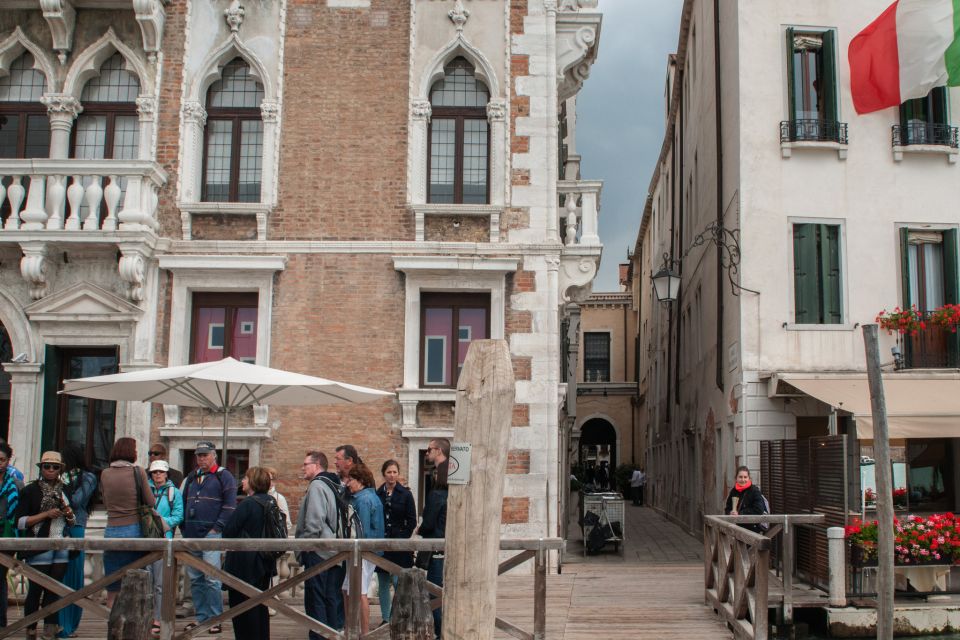 Secret Venice & Gondola Tour - Starting at the Royal Gardens: finding the Alilaguna desk