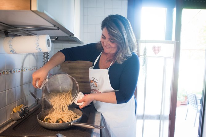 Share Your Pasta Love in a Local’s Home in Venice - Fresh pasta from scratch: what you’ll actually do with the dough