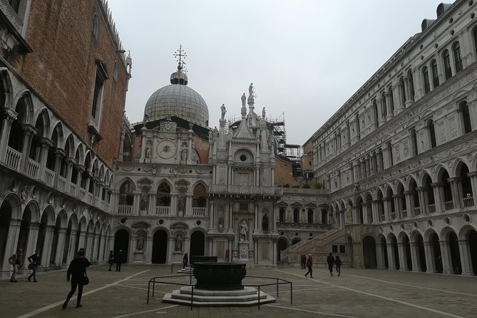 Skip-the-Line Venice Private Tour Including St Mark Doges Palace & Gondola Ride - Campos between big sights: Santi Giovanni e Paolo, Santa Maria Formosa, and why small squares matter