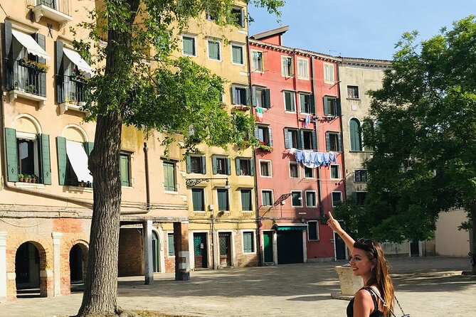 Small-Group Walking Tour of the Jewish Ghetto in Venice - Stop 1: Cannaregio’s green area and the feel of the original neighborhood