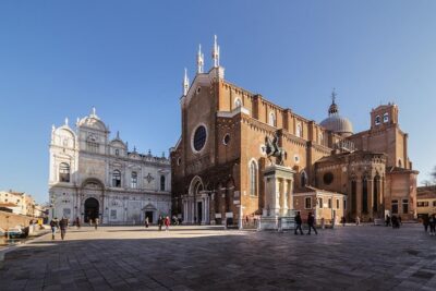 St. Mark's Basilica & Doge Palace + Murano, Burano Guided Tour - Meeting Point to Museums: Getting Oriented in St. Mark’s Square