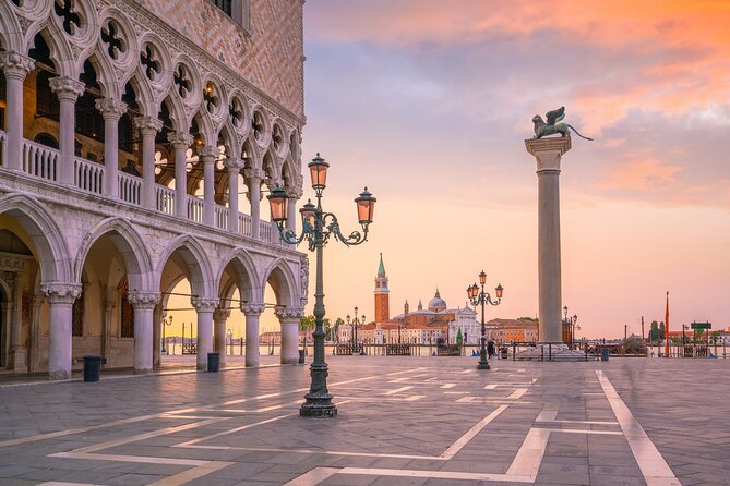 St. Mark’s Basilica Guided Tour with Venice Canals Gondola Ride - The guided walk through Venice: get your bearings fast