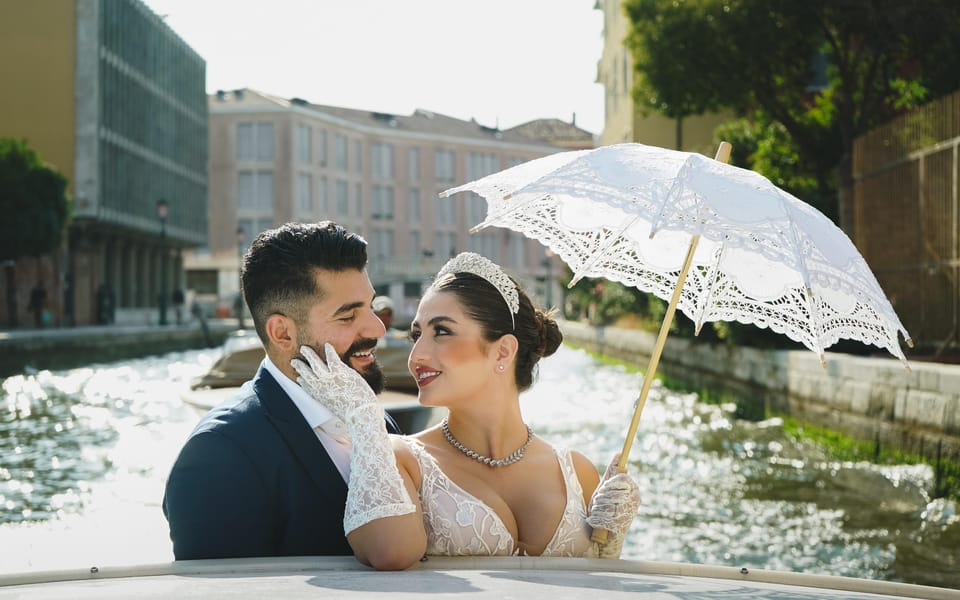 Stylish Photoshoots in Venice - Key things that make this Venice photoshoot worth your time