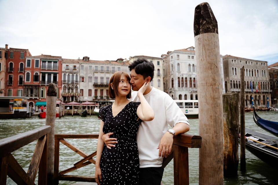 Stylish Photoshoots in Venice - Shared vs private: choose how much attention you want
