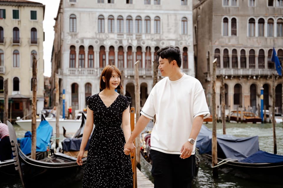 Stylish Photoshoots in Venice - Gondola and luxury boat add-ons: decide based on your priorities