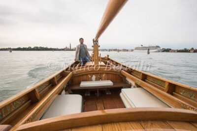 Sunset Traditional Boat Tour with Prosecco - Meeting in Dorsoduro: Finding the Right Spot Before 5:30 pm