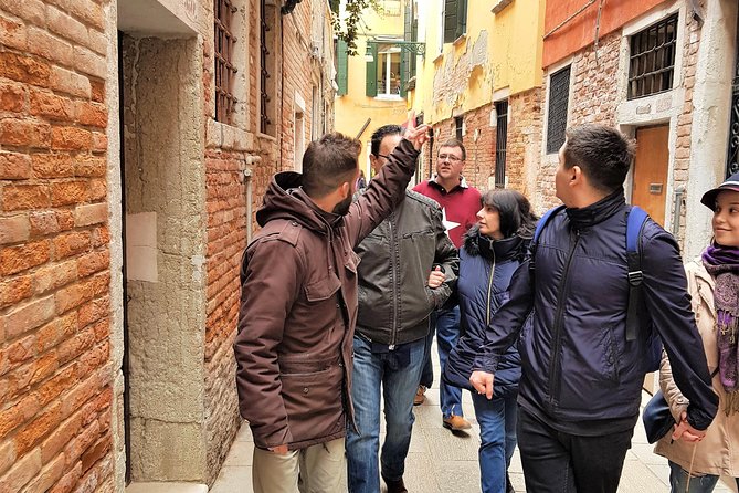 Tapas & Wines through secret Venice - Campo Santa Margherita pass-by: Spritz square energy without the full crowd