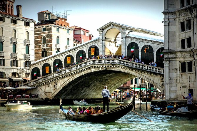 The Heart of Venice: Discover the City on Foot. - Stop 2: Doge’s Palace area, gothic drama, and campanile views