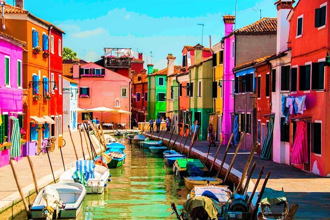 The Secret Corners of Burano - From Venice’s edge to the lagoon islands (without the San Marco squeeze)