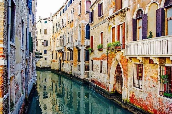 Tour of The Real Hidden Venice - Cannaregio footbridges to Ghetto Ebraico