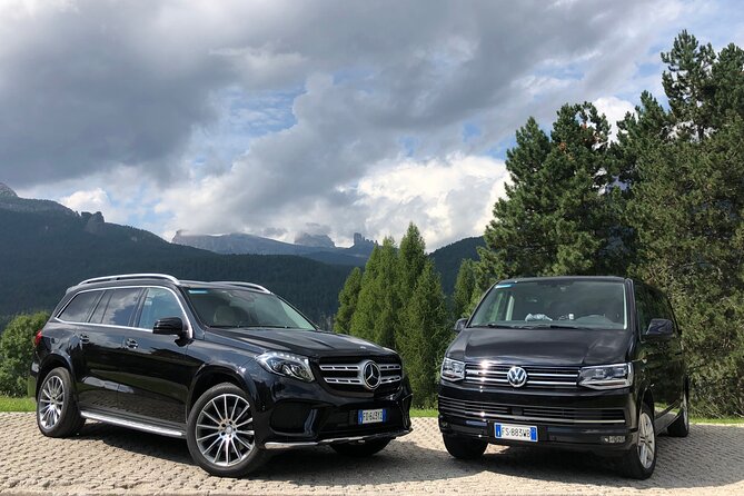 Transfer from Venice Marco Polo airport or Mestre station to Cortina d'Ampezzo - The ride itself: air-conditioned comfort, Wi‑Fi, and a local running commentary