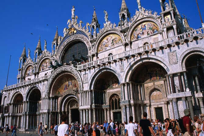 Unusual Perspectives of St Mark's Basilica & optional Pala d'Oro - Upper floor and treasure area: the perspective shift