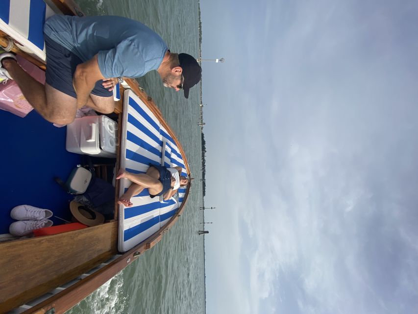 Venezia: Tour privato in Barca a Murano, Burano e Torcello - Lagoon Cruising in a Wooden Barca: The Part You’ll Remember