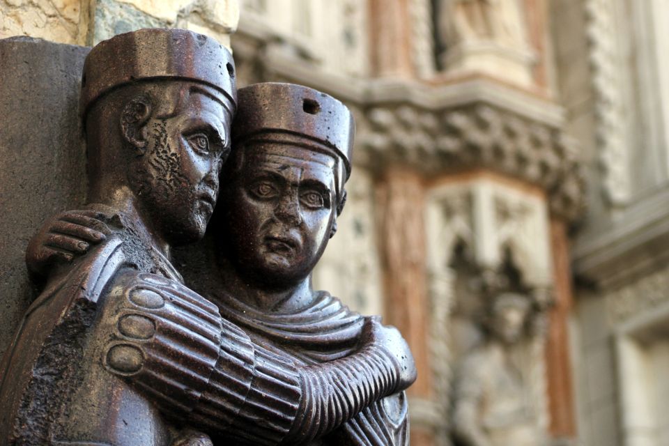 Venice: 1-Hour The Doge's Palace Tour - Skip-the-line in St. Mark’s Square: how you actually get inside