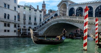 Venice: 2-Hour Private Photo Walk - The route strategy: quiet corners plus iconic landmarks