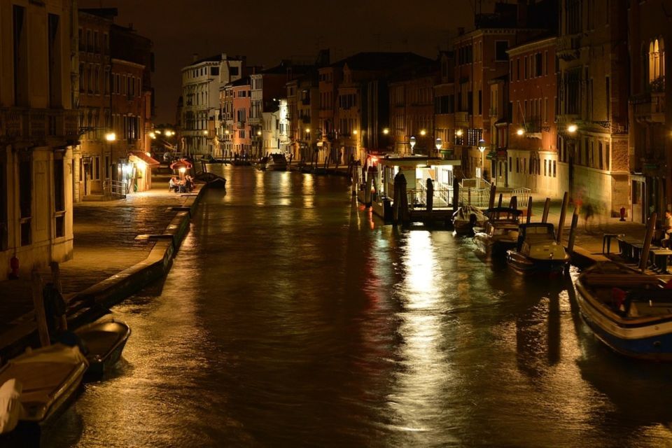 Venice: 2-Hour Private Walking Tour at Night - The Exact Meeting Point: Column by Palazzo Ducale (San Marco)