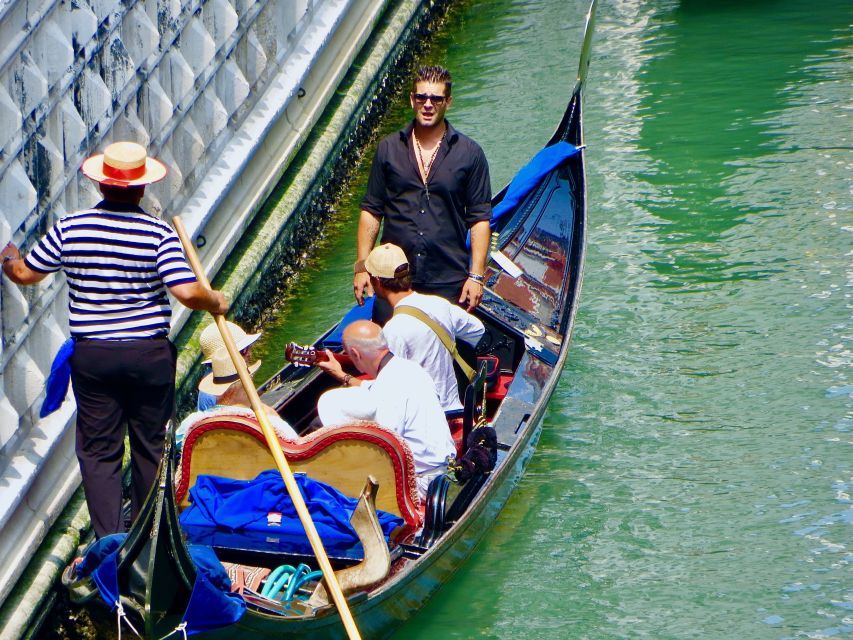 Venice: 30-Minute Gondola Ride on Grand Canal with Serenade - Peggy Guggenheim Collection: art-land views from the canal side