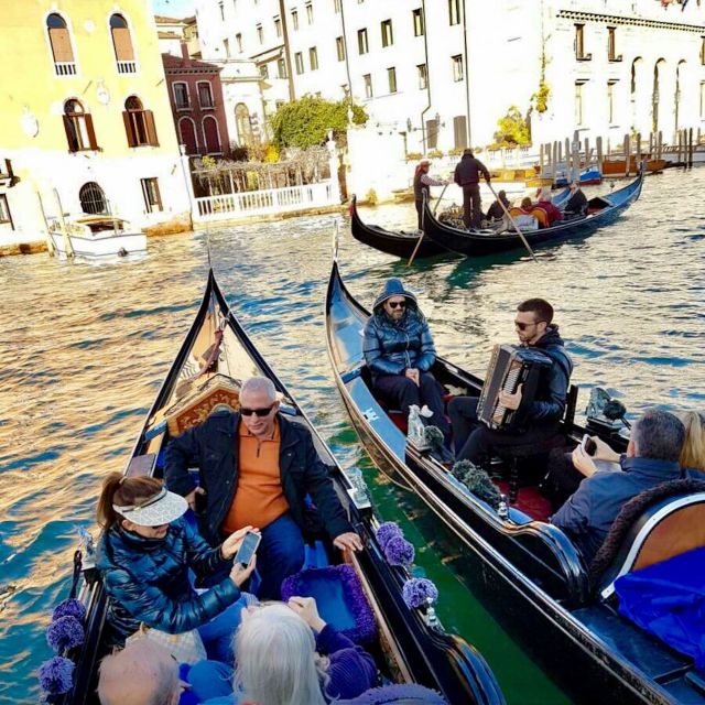 Venice: 30-Minute Gondola Ride on Grand Canal with Serenade - The Grand Canal stretch and Punta della Dogana: your wide-view finale