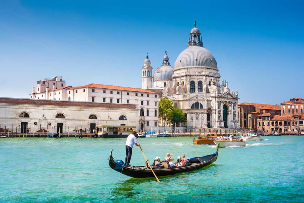 Venice: 30 minutes Enchanting Gondola Ride - 30 Minutes That Don’t Feel Like a Full Day