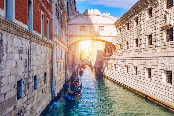 Venice 3,5 hrs tour: Doge's Palace, St Mark's and Hidden Gems - Between sights: short breaks, not a meal plan