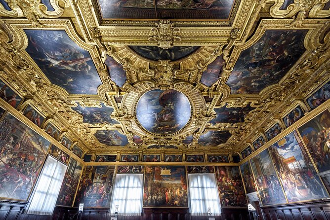 Venice 3,5 hrs tour: Doge's Palace, St Mark's and Hidden Gems - Quick cultural hits: Teatro La Fenice in 10 minutes
