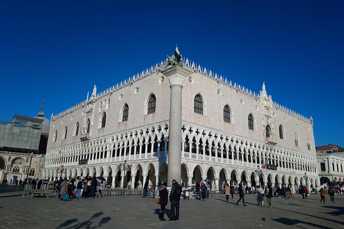 Venice 3,5 hrs tour: Doge's Palace, St Mark's and Hidden Gems - Scala Contarini del Bovolo: the spiral staircase that feels like a secret