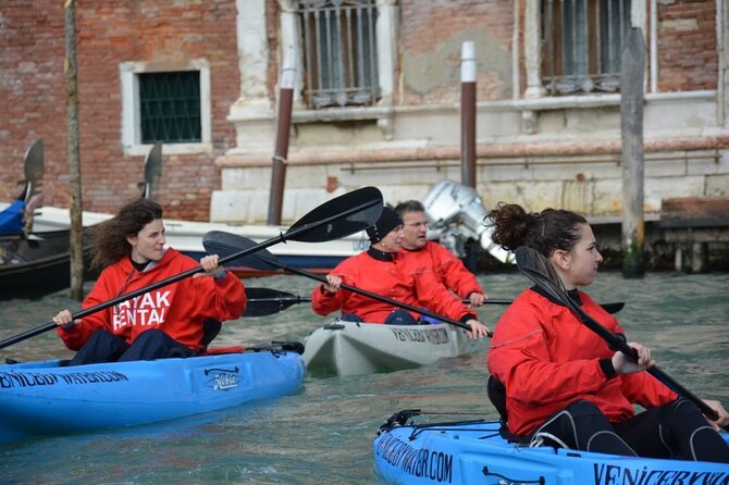 Venice: 60' Quick Kayak Tour with guide - Why a 60-Minute Guided Kayak in Venice Beats a Gondola Ride
