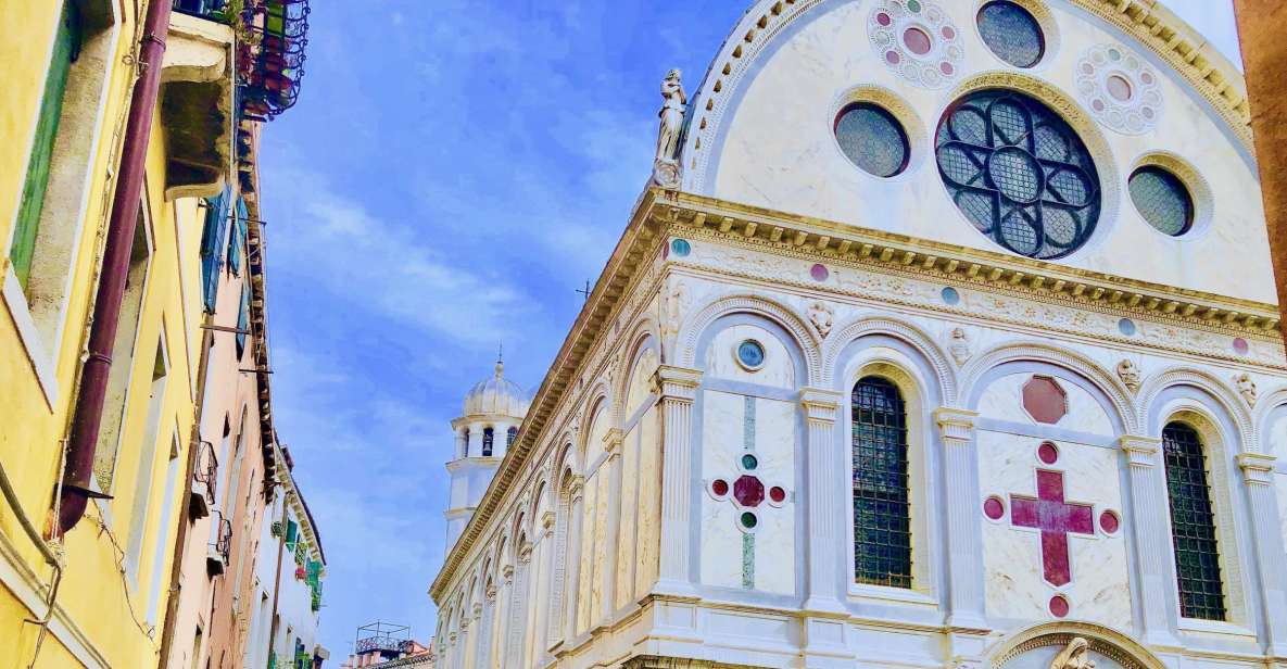 Venice Art and Architecture Private Walking Tour - Meeting at Campo San Bartolomeo: the easiest launch for a 2-hour walk
