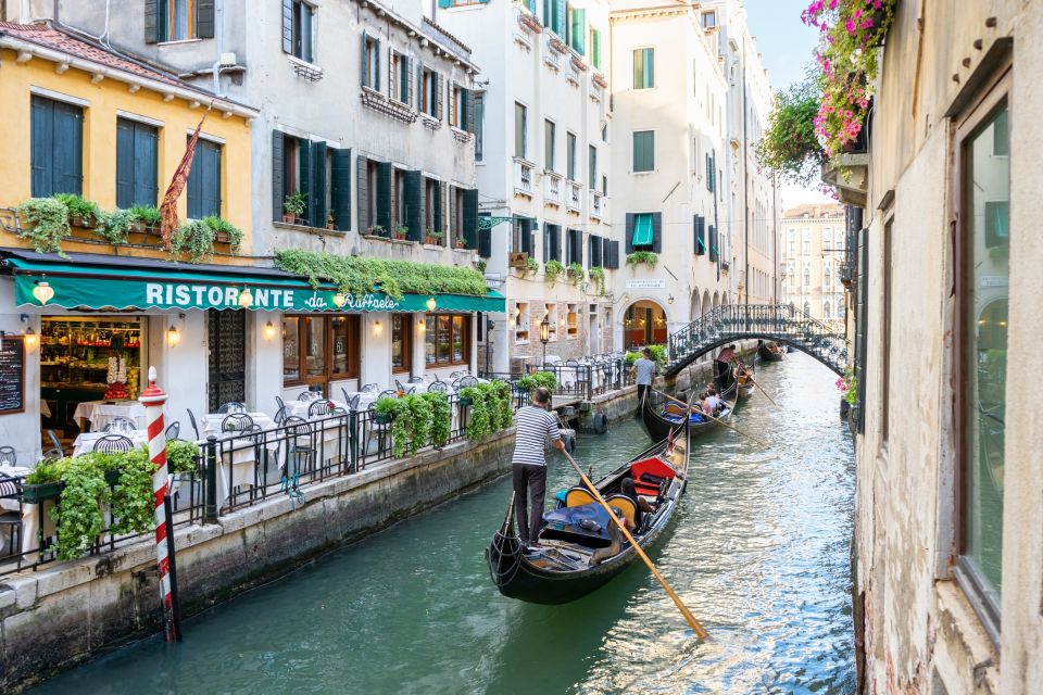 Venice: Basilica and Doge's Palace Tour with Gondola Ride - Meeting in Piazza San Marco Without Stress