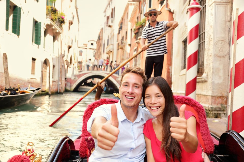 Venice: Basilica, Doge's Palace, Gondola and Lagoon Islands - Gondola time on the San Marco Basin: best photo angles without the stress